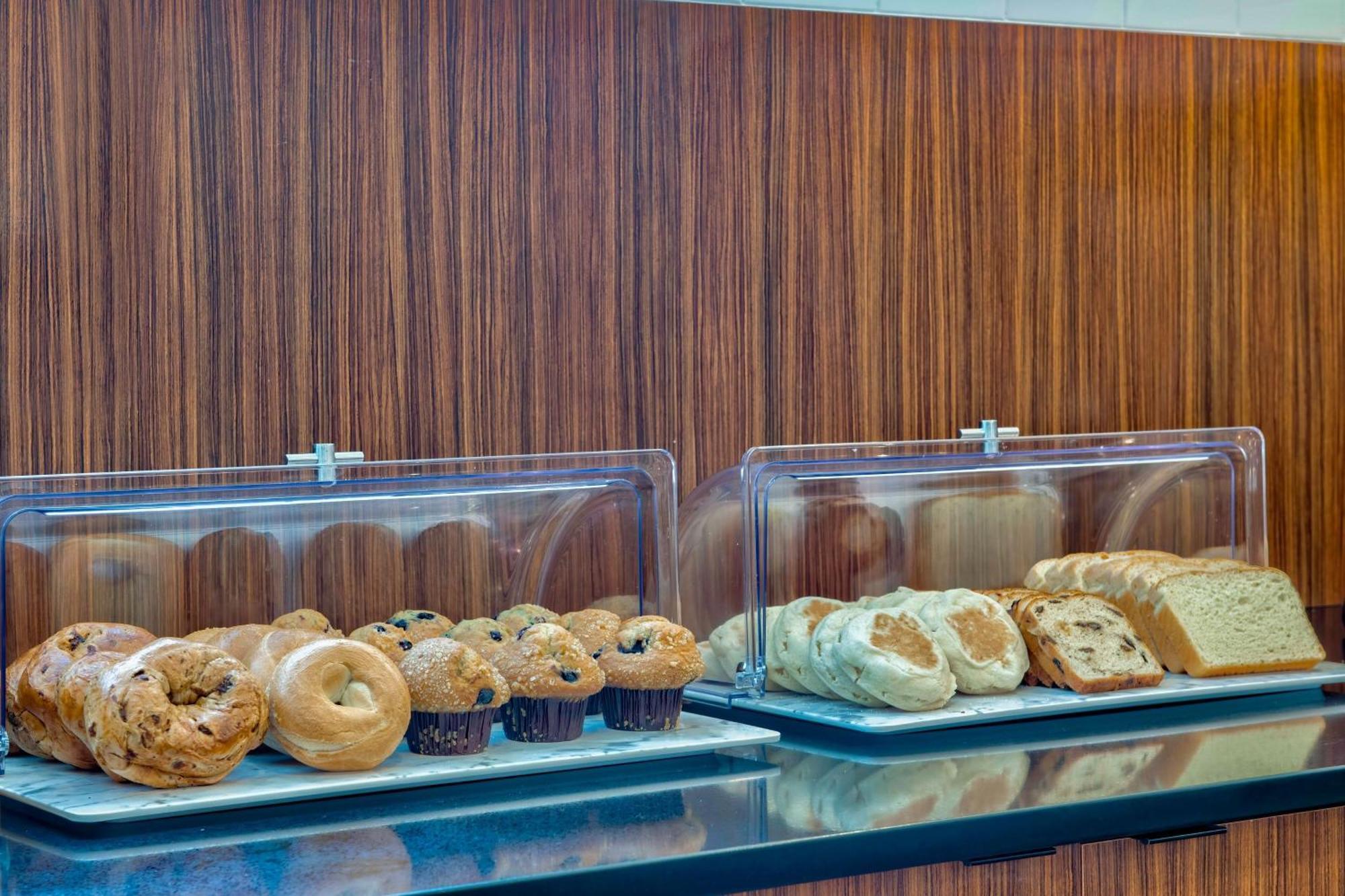Fairfield Inn & Suites By Marriott Гринвуд Экстерьер фото