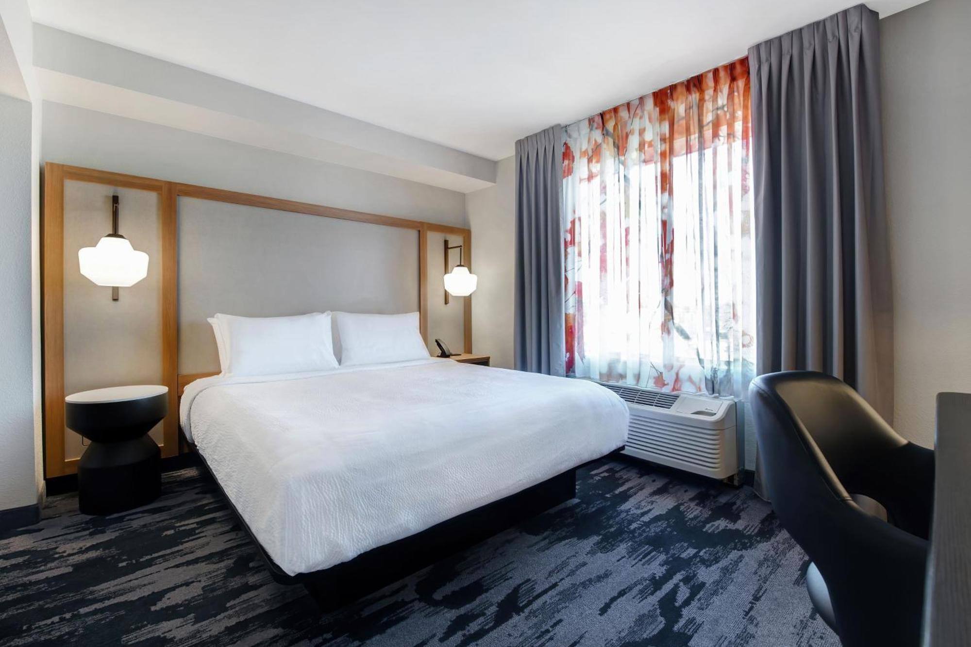 Fairfield Inn & Suites By Marriott Гринвуд Экстерьер фото