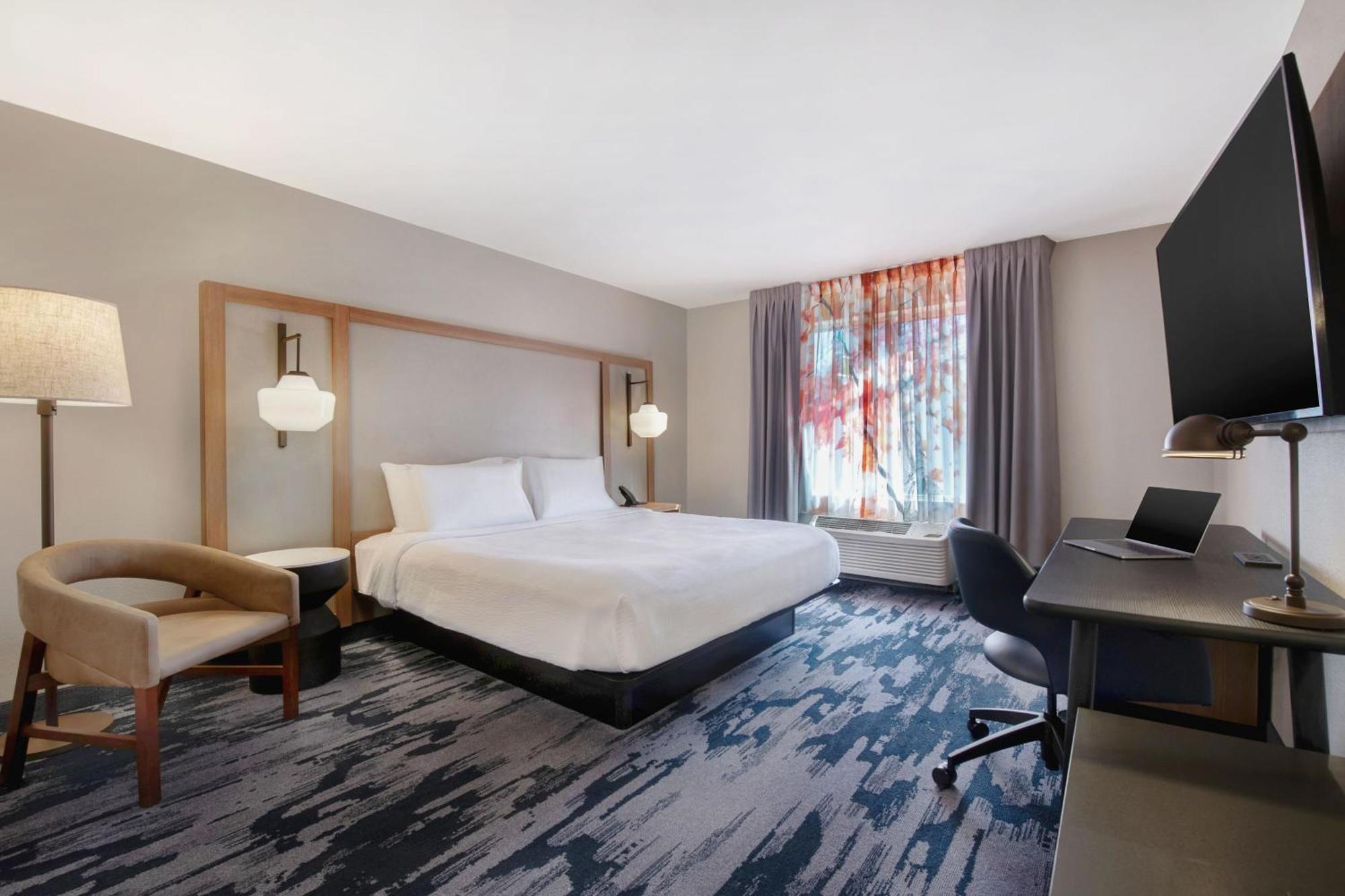 Fairfield Inn & Suites By Marriott Гринвуд Экстерьер фото