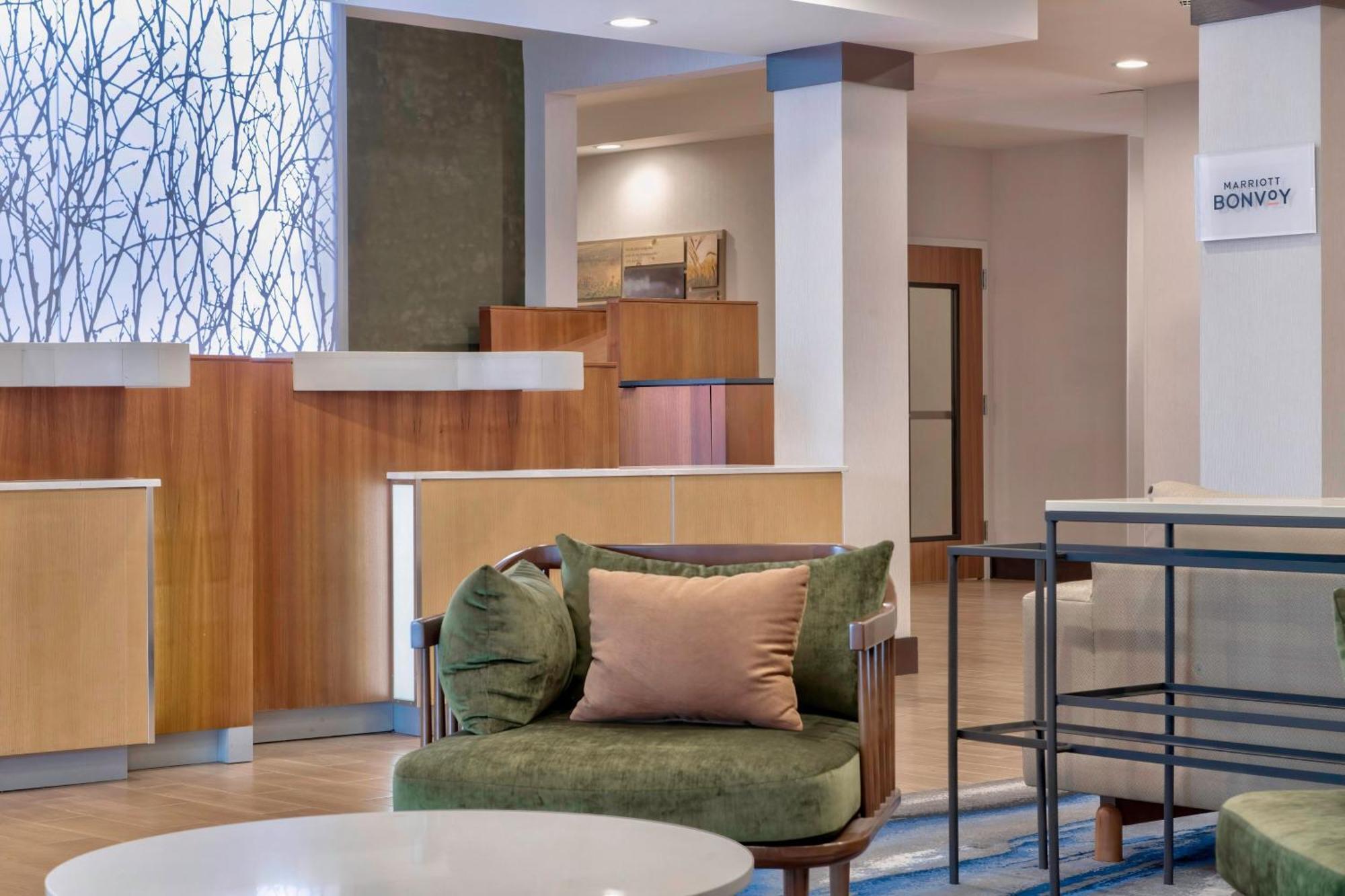 Fairfield Inn & Suites By Marriott Гринвуд Экстерьер фото