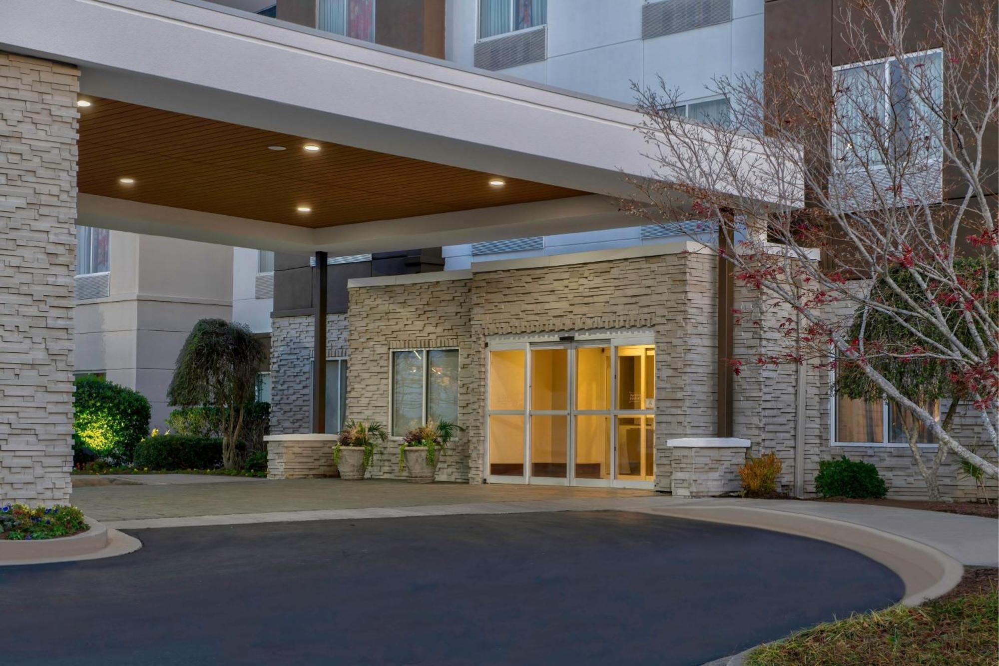 Fairfield Inn & Suites By Marriott Гринвуд Экстерьер фото