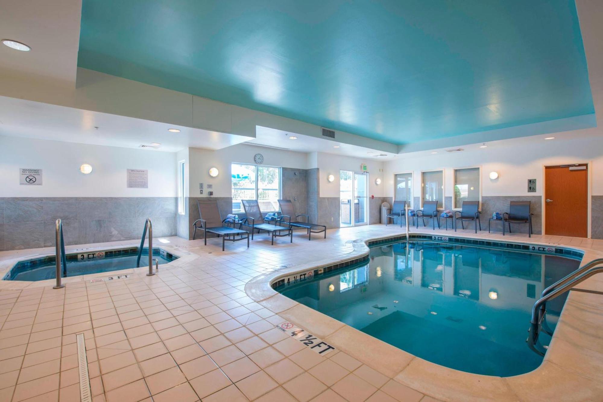 Fairfield Inn & Suites By Marriott Гринвуд Экстерьер фото