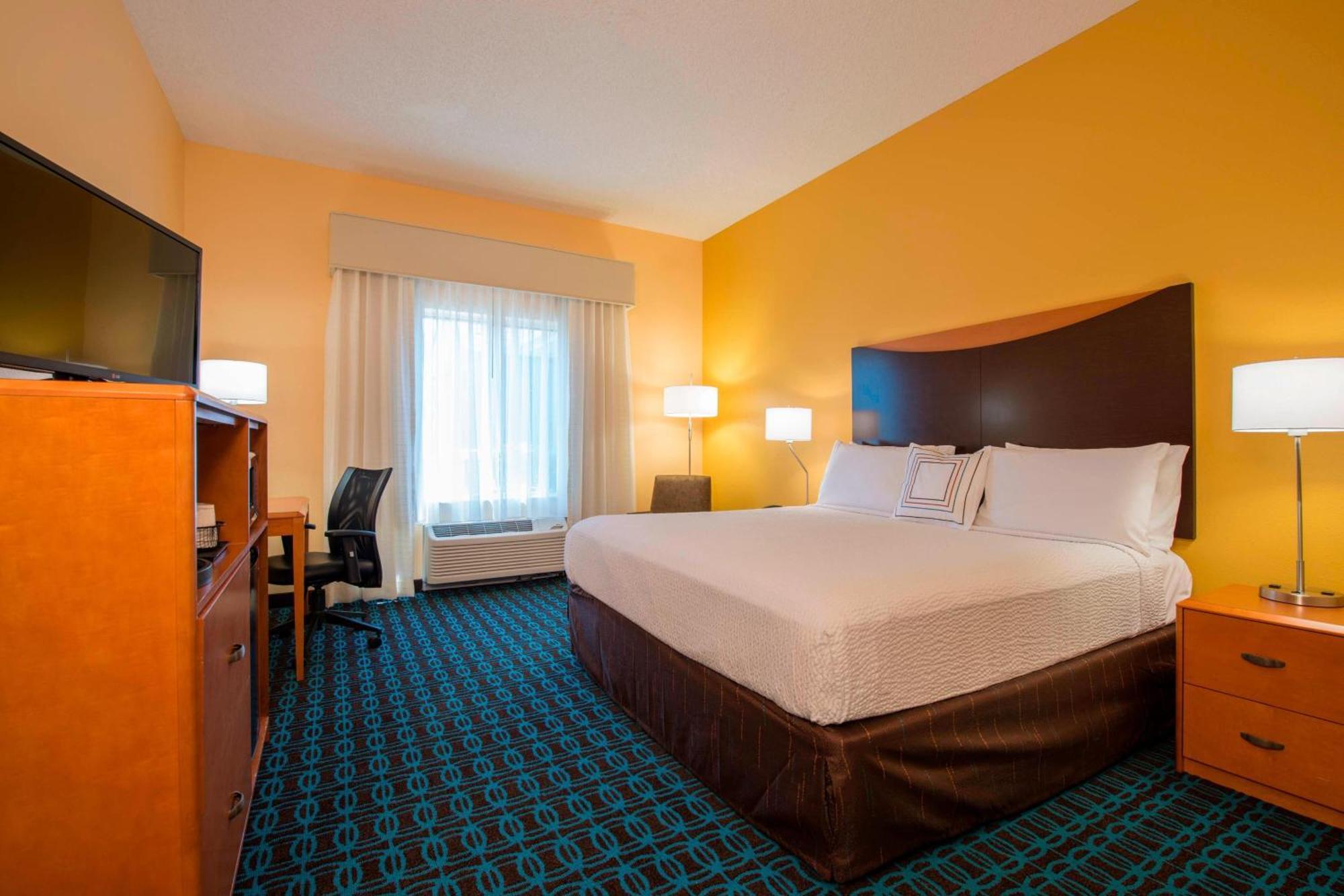 Fairfield Inn & Suites By Marriott Гринвуд Экстерьер фото
